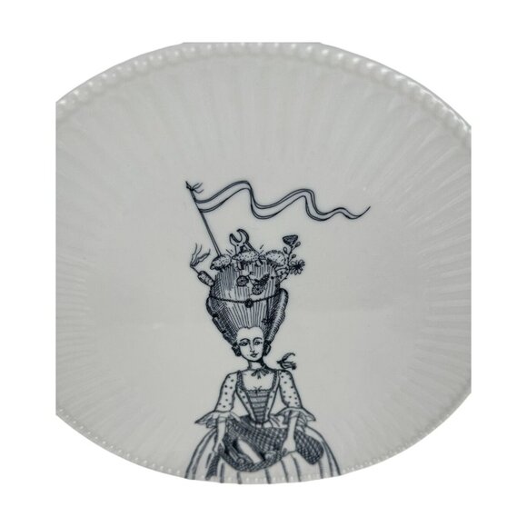 ANTHROPOLOGIE Plate Florence Balducci LADY IN WAITING RARE! Whimsical 10.75" Dia - Picture 6 of 12